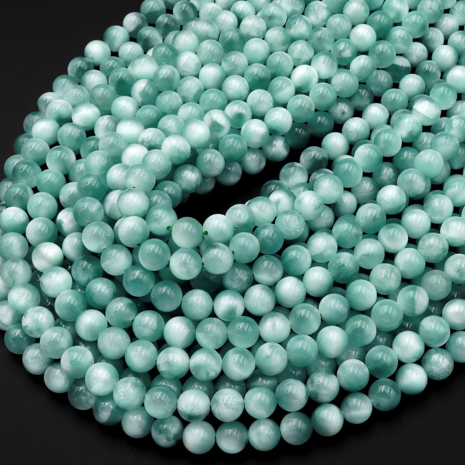 สีเขียว