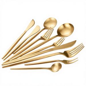 Ensemble de couverts en acier inoxydable écologiques aux tons chauds, qualité supérieure, design élégant, moderne et intemporel pour la maison et la restauration - Product Image 1