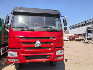 Camion à benne basculante rouge HOWO, camion lourd avec conduite à droite, un tout nouveau camion à benne basculante robuste fabriqué en Chine - Product Image 6