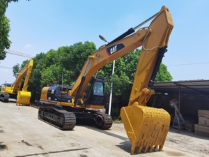 รถขุดตีนตะขาบไฮดรอลิก Caterpillar 330D มือสอง น้ำหนัก 35 ตัน สภาพดีเยี่ยม เครื่องจักรก่อสร้างสำหรับงานหนัก ขาย - Product Image 4