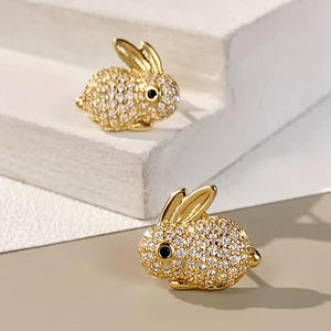 Boucles d'oreilles clous en or blanc E3370, motif lapin, micro-incrustation de strass en cristal, design animal mignon, unisexe, pour usage quotidien - Product Image 4