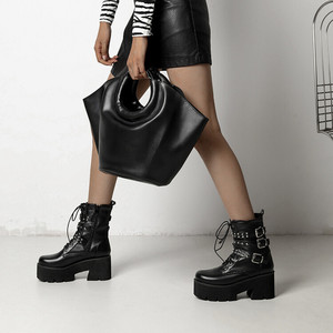 Botas de Motocicleta de Moda para Mujer - Botas de Cuero Casuales Cómodas de Otoño e Invierno con Tacón Grueso y Hebilla en el Tobillo - Product Image 1