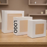 Groothandel Valentijnsdag op maat gemaakte witte vierkante stevige recyclebare kraft papieren cadeaudozen met sponsvoering, aangepast logo, voedselveilig
