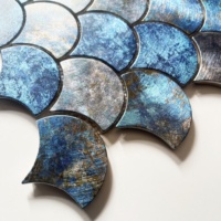 Mosaïque en aluminium de luxe moderne bleu océan en forme d'écailles de poisson pour mur de villa, salle de bain, crédence de cuisine, mur de salon