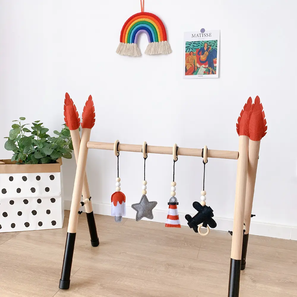 Vente en gros de jouets pour bébé avec barre de suspension décorative pliable Jouets éducatifs pour enfants