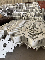 Structure de maison conteneur préfabriquée en acier à toit triangulaire, 20 pieds, 40 pieds, en kit