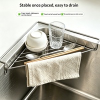 Égouttoir d'angle triangulaire en fil d'acier inoxydable pour évier, support de séchage pour tasses, bols et vaisselle de cuisine