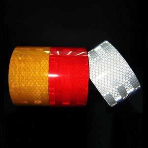 Haute visibilité DOT C2 ruban autocollant de sécurité auto-adhésif réfléchissant étanche rouge et blanc pour camions ruban réfléchissant extérieur - Product Image 3