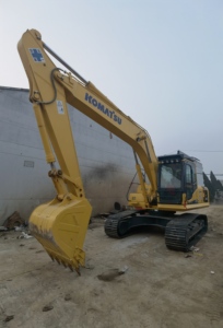 รถขุดตีนตะขาบมือสองจากญี่ปุ่น โคมัตสึ pc200-8 เครื่องจักร 20 ตัน รถขุดตีนตะขาบโคมัตสึสำหรับงานก่อสร้าง - Product Image 2
