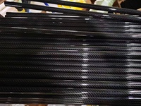 Tabung Bulat Serat Karbon 1000mm Kekuatan Tinggi Polos Matte Glossy 3K Tabung Serat Karbon Pultruded Penuh
