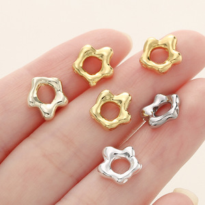 Cuentas espaciadoras con forma de flor, chapadas en cobre, oro y plata, para la fabricación de pulseras, accesorios de joyería DIY, chapado en oro de 18K, círculo hueco irregular. - Product Image 3