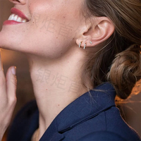 Boucles d'oreilles clous LOZRUNVE en argent sterling 925 plaqué or 14k et or 18k avec zircon et double pierre de saphir coloré