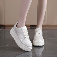Chaussures décontractées pour femmes en gros directement de l'usine, chaussures décontractées à semelle épaisse, chaussures décontractées de créateurs pour femmes