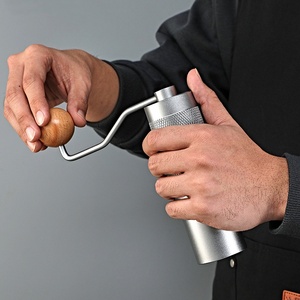 เครื่องบดกาแฟแบบ<span class=keywords><strong>มือ</strong></span>หมุน ทำจากโลหะผสมอะลูมิเนียมทั้งหมด ปรับระดับได้ พร้อมใบมีดสเตนเลส SUS420 เหมาะสำหรับการเดินทางและตั้งแคมป์ - Product Image 6