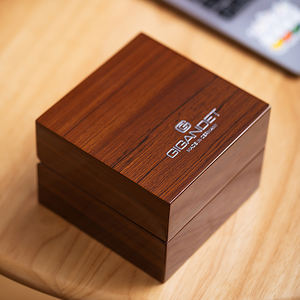 Boîte à montre en bois personnalisée boîte de rangement protectrice en cuir PU daim montre cadeau oreiller en mousse marque personnalisée de luxe - Product Image 6