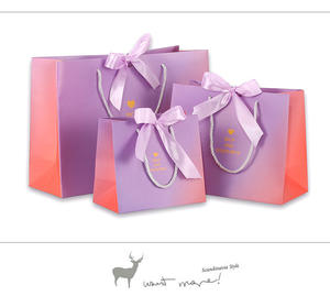 Sac cadeau en papier imprimé numérique dégradé violet de luxe, best-seller, avec poignée en ruban pour les magasins de vêtements et de chaussures - Product Image 3