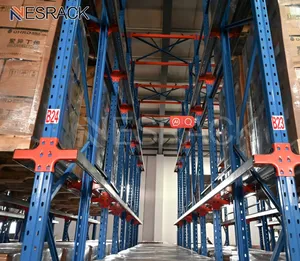 工业仓库存储驱动器高密度存储托盘货架重型钢板货架，用于堆放货物