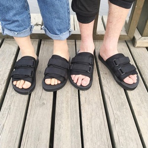 Chaussons pour hommes de créateur de mode, confortables, en cuir souple, sandales plates tendance, tongs décontractées, sandales non plates pour hommes - Product Image 2