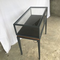 Vitrine de musée en gros Table de présentation de bijoux en fer pour bijouterie