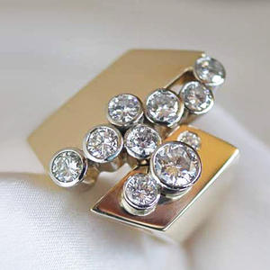 Anello da Donna F297 in Oro Massiccio 18K con Diamante Taglio Brillante Rotondo Colore D Naturale, Fede Nuziale con Pietre Laterali - Product Image 2