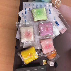 ของเล่นบีบคลายเครียดเนื้อนุ่มเหมือนดินเหนียว PU คืนรูปช้า ของขวัญราคาประหยัดสำหรับนักเรียน ลูกบาศก์บีบ TPR - Product Image 4