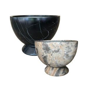 Maceta de Fibra de Vidrio para Exteriores con Base de Pedestal, Acabado Mármol, Lista para Enviar, Decorativa para Jardín, Patio y Paisaje - Product Image 1