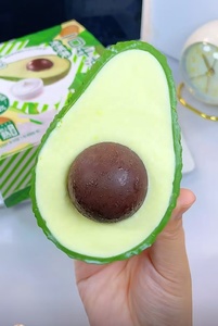 Gelato all'avocado LIKLAK: Avocado maturi selezionati con cura, dalla consistenza liscia e cremosa, aroma di frutta miscelato con fragranza di latte - Product Image 5