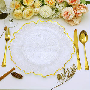 طبق شاحن ذهبي أكريليك شفاف 13 بوصة، طبق زفاف مزخرف، أطباق شاحن بلاستيكية ذهبية للمناسبات والحفلات - Product Image 5