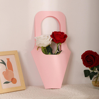 Sac à main élégant en papier artistique avec fermeture magnétique |   Emballage personnalisé en relief pour mariages, fêtes, fleuristes, cadeaux