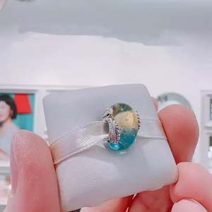Pan Family Abalorios de Plata Coloridos con Diseño de Pluma en Rollo para Manualidades, Regalo Único para Fiestas de Mujeres, Fabricante Mayorista de Joyería de Alta Gama - Product Image 2