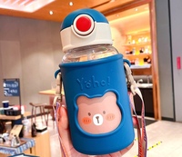 Bouteille d'eau mignonne pour filles, gobelet en plastique avec corde, bouteille d'eau de 620 ml avec paille et couvercle rebondissant, tasse à eau pour voyage en extérieur