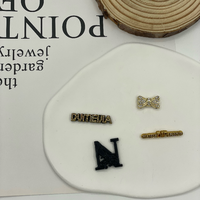 Kancing Hias Berbentuk Pita Huruf Berlapis Emas, Hitam, Perunggu, dan Rhinestone Multiwarna Grosir untuk Pakaian, Tas, Sepatu, dan Aksesoris DIY