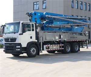 Camion pompe à béton à flèche de 38 m, 43 m, 47 m, fabriqué en Chine, pompe à béton à flèche JUHE, pompe à béton à bas prix - Product Image 2