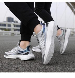 Scarpe da Corsa Leggere da Uomo, Traspiranti in Mesh, Colore Unico, Anti-Odore, per Sport e Jogging - Product Image 6