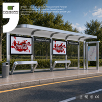 Parada de Autobús Elegante con Cajas de Luz Integradas y Construcción Robusta de Aluminio