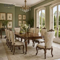 Chaise de salle à manger en damassé à motifs médaillon baroques |   Chaise d'appoint classique française de luxe dorée - EKAR FURNITURE