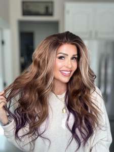 Perruques synthétiques premium bon marché avec mèches brun foncé et violettes, perruques à mèches 13x4 avec raie au milieu pour femmes noires - Product Image 4