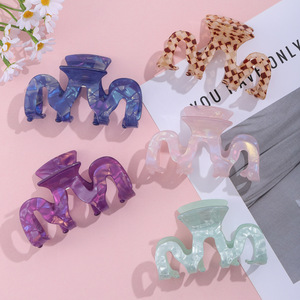 ODM/OEM กิ๊บติดผมทรงนางเงือกสไตล์เกาหลี วัสดุ PVC รู<span class=keywords><strong>ป</strong></span><span class=keywords><strong>ทรง</strong></span>ตัว M แบบโ<span class=keywords><strong>ป</strong></span>ร่งแสง <span class=keywords><strong>ป</strong></span>ระกายวิบวับ เข้าได้กับทุกทรง<span class=keywords><strong>ผม</strong></span> กิ๊บหนีบ<span class=keywords><strong>ผม</strong></span><span class=keywords><strong>ทรง</strong></span>ฉลามสำหรับด้านหลังศีรษะ - Product Image 6