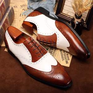 Zapatos de cuero de lujo estilo brogue con diseño de tallado intrincado, elegantes y transpirables, hechos para hombres de negocios. - Product Image 2