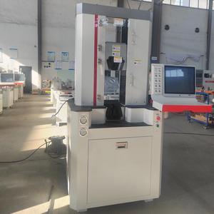 Machine d'essai universelle avec système servo électrohydraulique contrôlé par ordinateur pour les essais des métaux et des polymères - Product Image 5