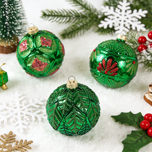 <span class=keywords><strong>Decorazioni</strong></span> Natalizie: Palline Verdi in Rilievo con Motivi Floreali e Geometrici per Albero e Addobbi Festivi - Product Image 1