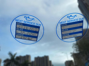 Autocollants statiques pour vitres de voiture, 2x2 pouces, 60 pièces, bleus, imprimés UV, écologiques, faciles à retirer, pour changement d'huile et kilométrage - Product Image 4