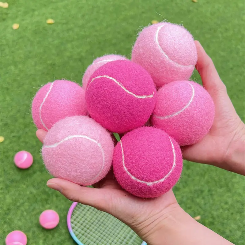 12 adet paketi ucuz pembe tenis topları Polyester keçe kırmızı tenis topları uygulama toplu çim tenis topu bayanlar veya acemi
