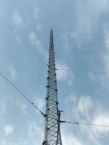 Torre Guyed, torre <span class=keywords><strong>de</strong></span> <span class=keywords><strong>antena</strong></span> <span class=keywords><strong>de</strong></span> microondas, torre <span class=keywords><strong>de</strong></span> acero <span class=keywords><strong>de</strong></span> celosía, Torre galvanizada en baño caliente - Product Image 3