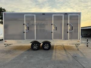 Unité de toilettes et de douche mobiles d'extérieur avec design écologique, construction durable, installation facile - Product Image 2