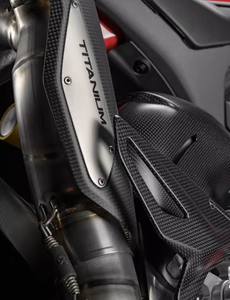 Système d'échappement AK en titane intégral avec revêtement en carbone véritable, adapté à la <span class=keywords><strong>Ducati</strong></span> V4 Panigale Streetfighter V4. - Product Image 5