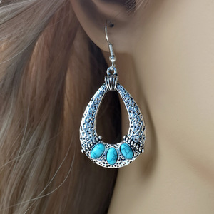 Grandi Orecchini a Goccia con Accenti Colorati, Design in Stile Etnico Vintage, Accessori di Moda per Donne - Product Image 2