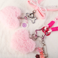 En gros, Porte-clés cœur en peluche moelleux, breloque de sac et pendentif avec anneau étoile et cordon tressé pour sacs à main et sacs à dos pour filles