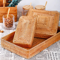 Ensemble de trois plateaux en rotin jaune de Guangxi, tressés à la main, modèle TB06, pour fruits, idéal pour restaurants, gîtes et usage sur table.