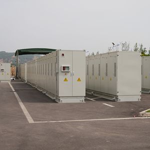 Système mobile de stockage d'énergie tout-en-un 100 kW-200 kWh Batterie lithium-ion pour projets solaires extérieurs hors réseau - Product Image 4